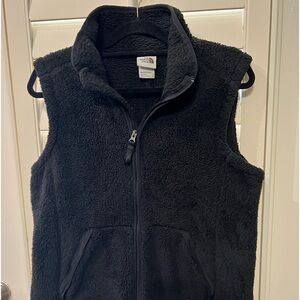 VERY GENTLY USED THE NORTH FACE CAMPSHIRE FUR SIZE LARGE